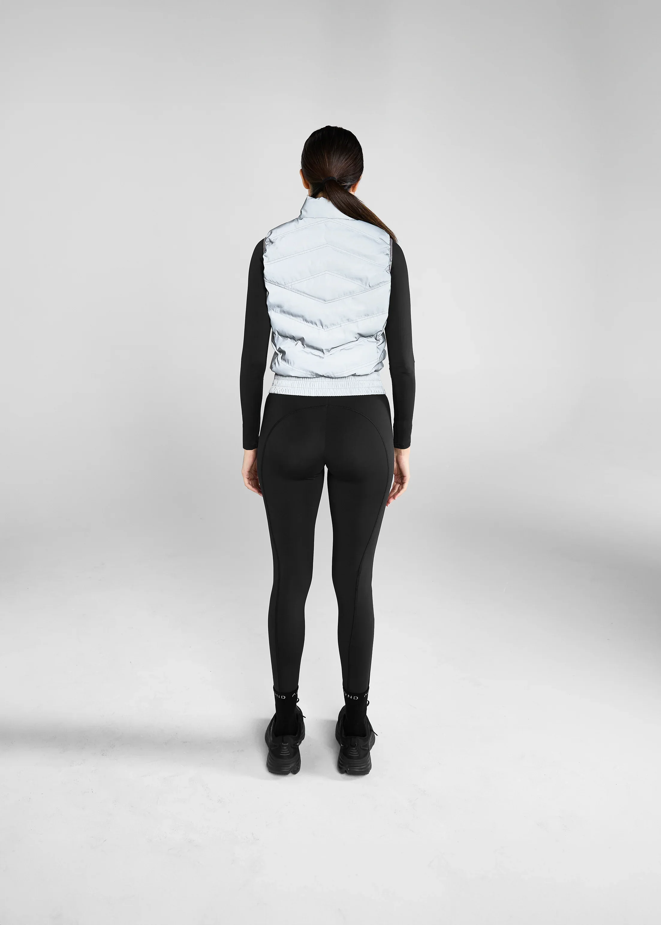 Aztec Diamond Reflective Lightweight Gilet - Image 3